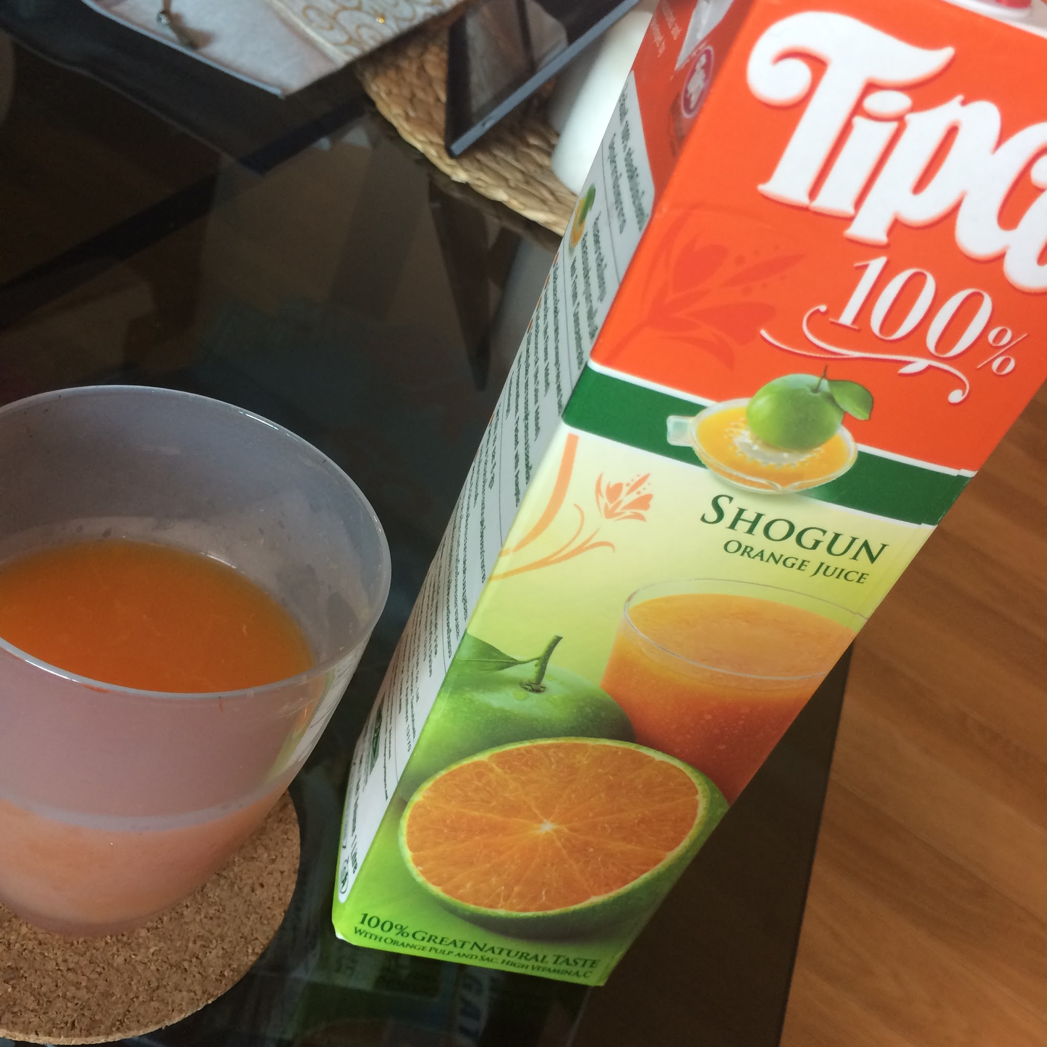 スーパーで買える！タイのストレートオレンジジュース6種飲み比べ