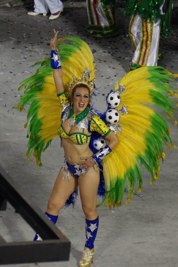 brazil-rio-de-janeiro-carnival-08